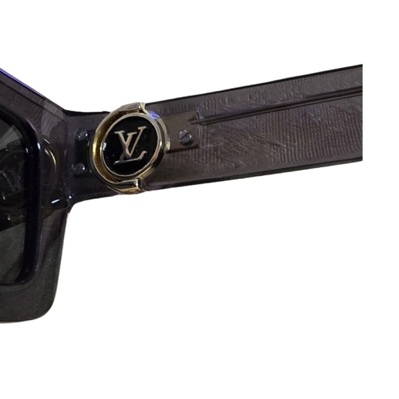 Stylish Blue Women's Sunglasses - Picture 4 of 6